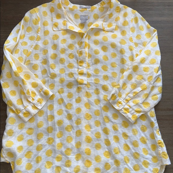Chico's No-Iron linen 3/4 sleeve tunic top with a yellow polka dot print - Picture 3 of 6